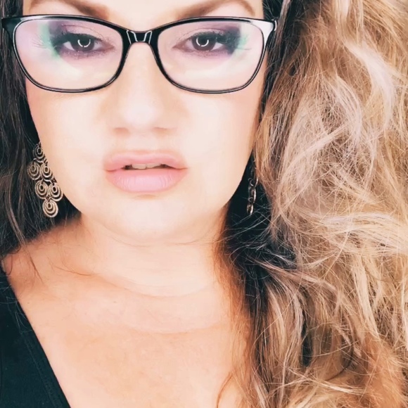 Meet your Posher, LaLa_DeLa - Picture 1 of 1